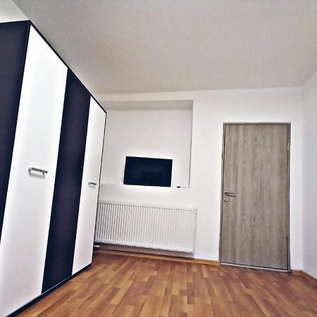 Camere In Regim Hotelier Braşov Exterior foto