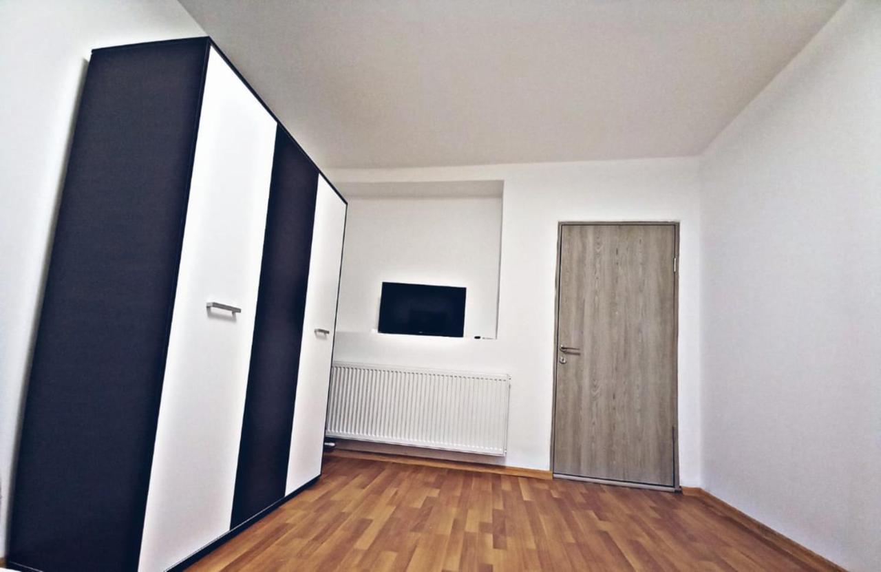Camere In Regim Hotelier Braşov Exterior foto