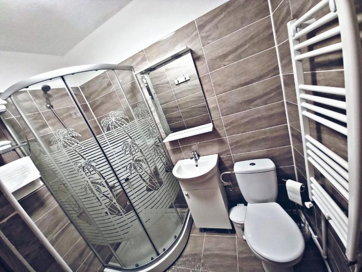 Camere In Regim Hotelier Braşov Exterior foto