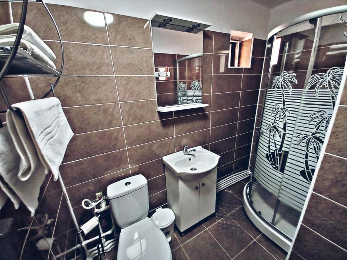 Camere In Regim Hotelier Braşov Exterior foto